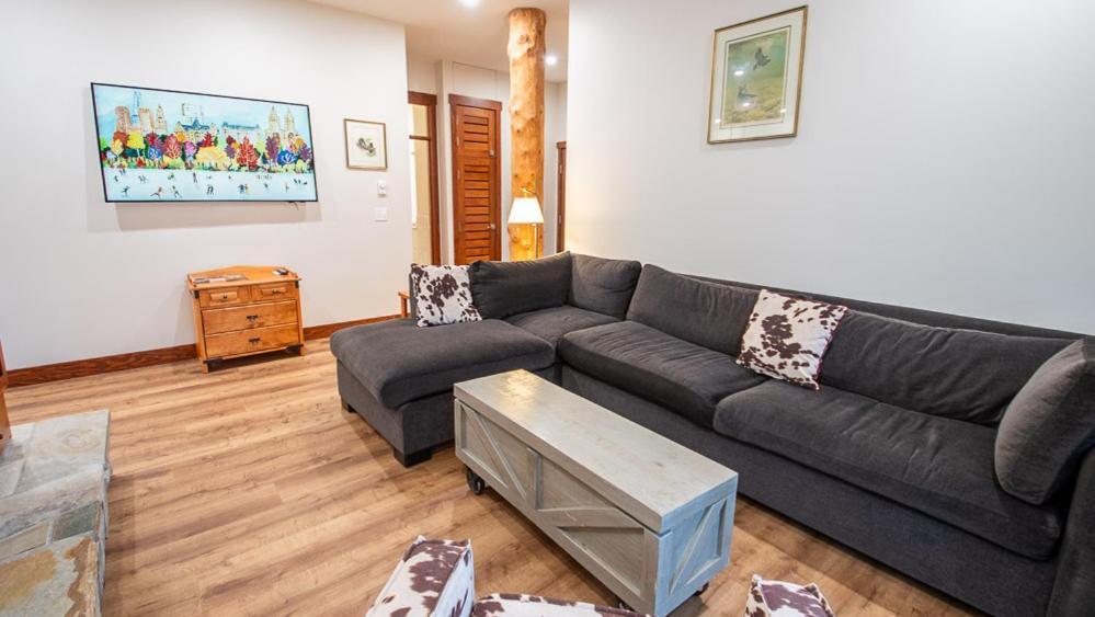 Snow Creek Lodge By Fernie Lodging Co Eksteriør billede