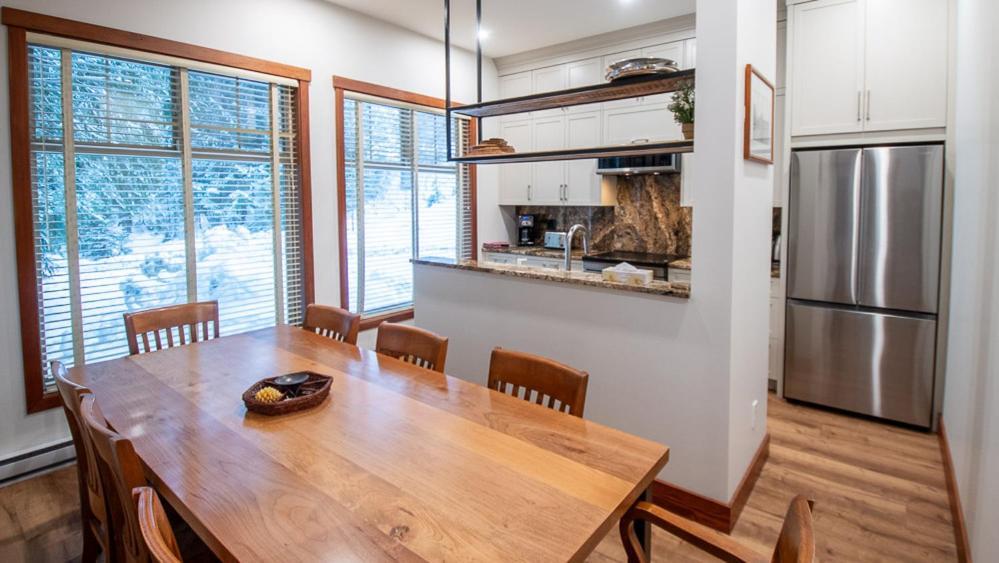 Snow Creek Lodge By Fernie Lodging Co Eksteriør billede