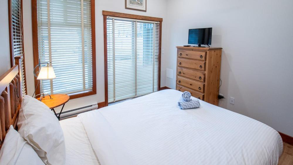 Snow Creek Lodge By Fernie Lodging Co Eksteriør billede